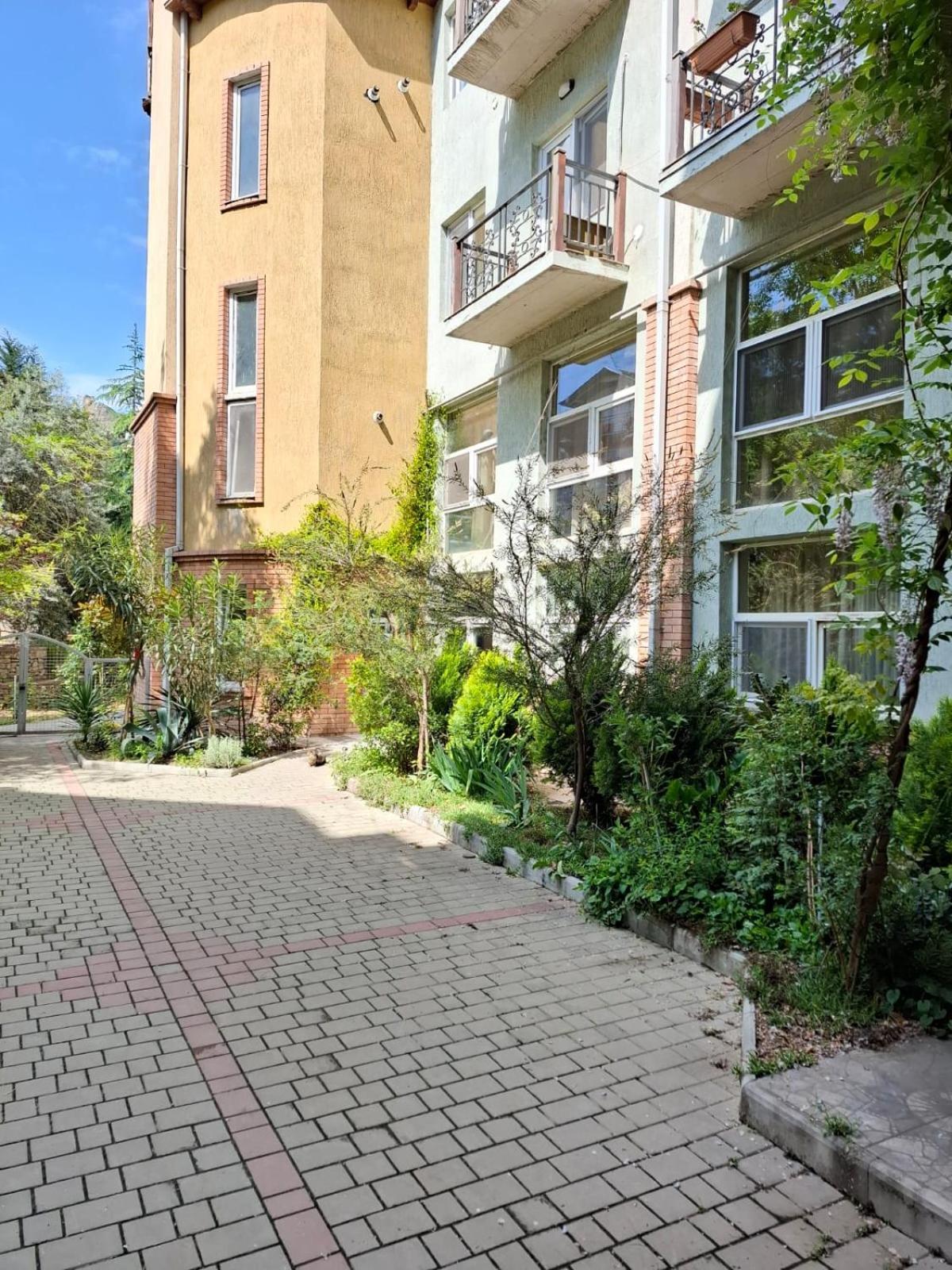 Hotel Alaverdi Palace Tbilisi ภายนอก รูปภาพ