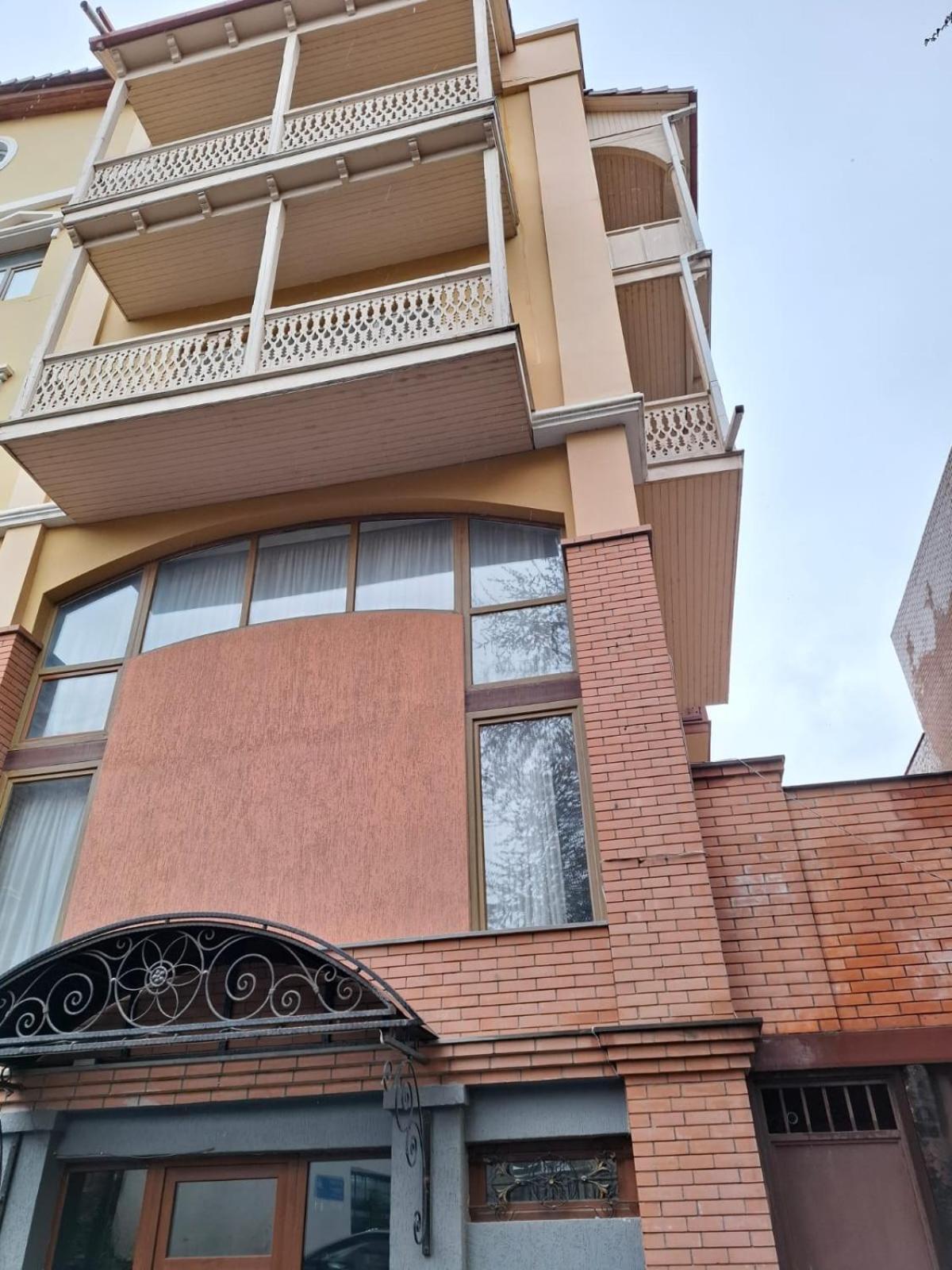 Hotel Alaverdi Palace Tbilisi ภายนอก รูปภาพ