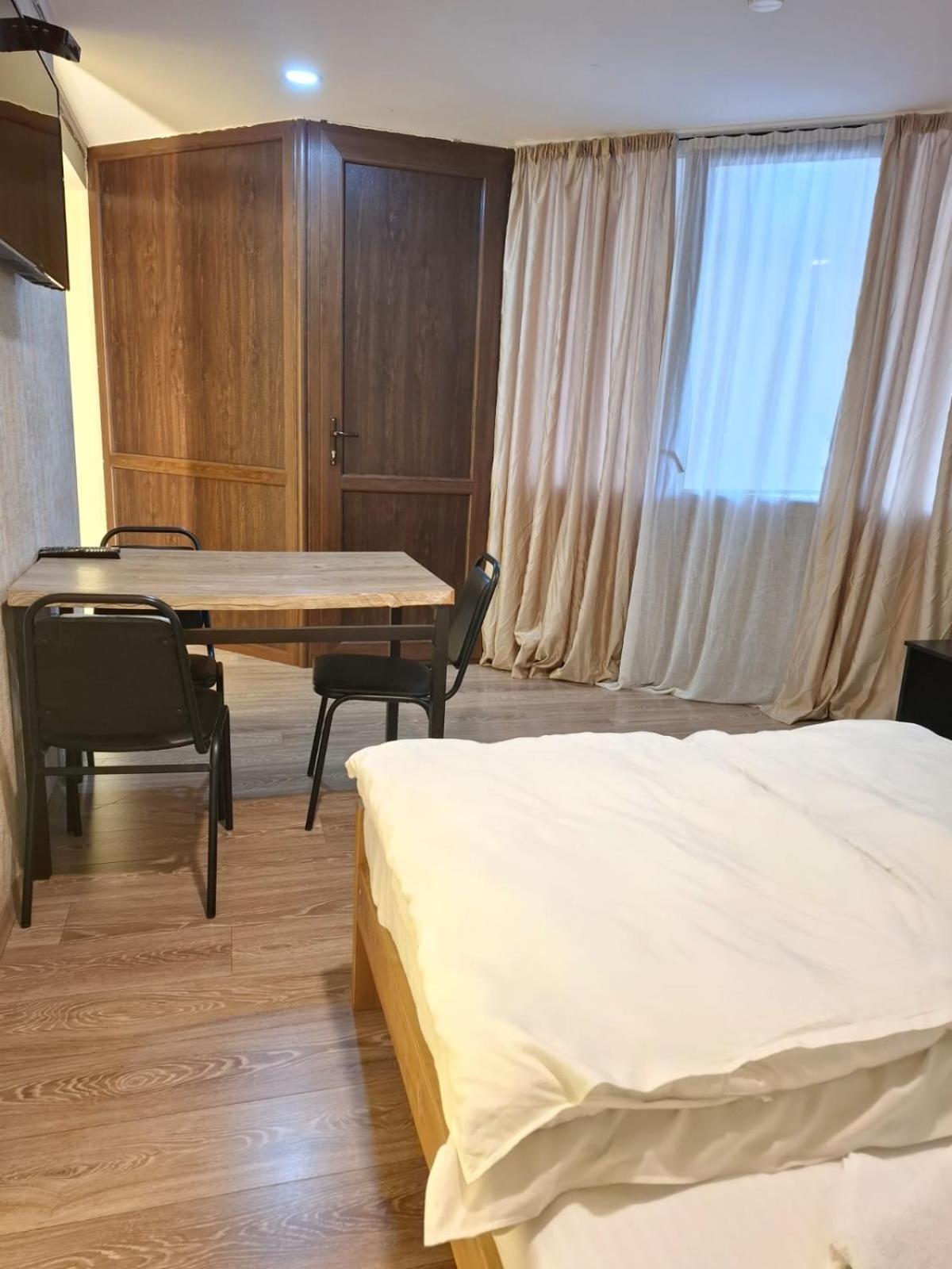 Hotel Alaverdi Palace Tbilisi ภายนอก รูปภาพ
